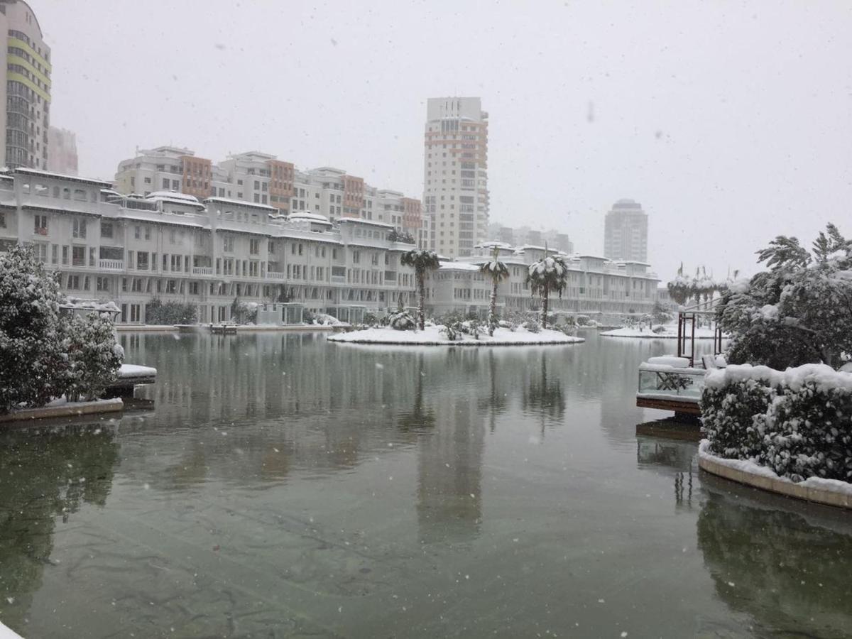 Hallmark Bursa Buitenkant foto